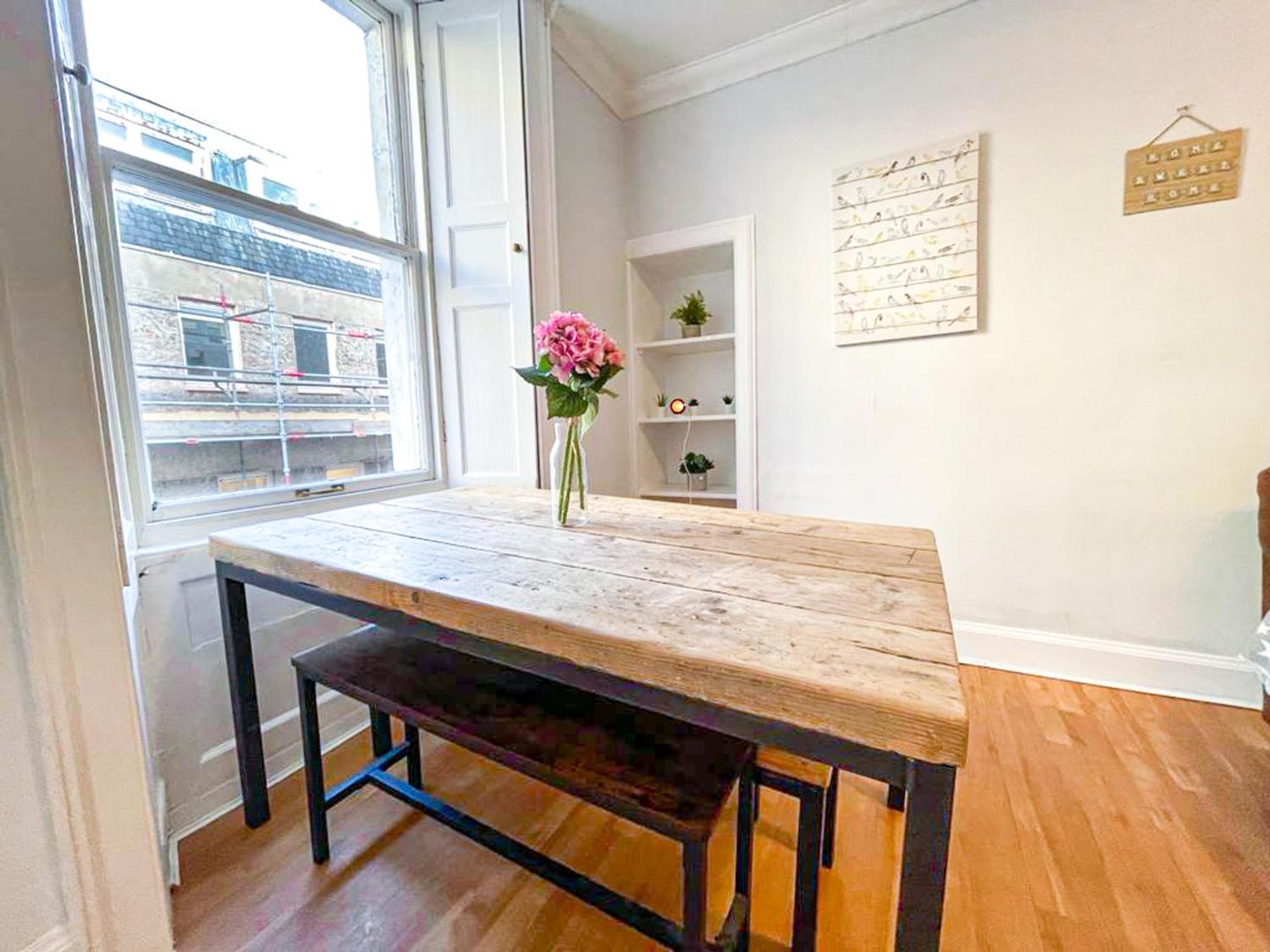 Rose Street'S Hidden Treasure- 2Bed Newly Refurbished Apt Edinburgh Exterior photo